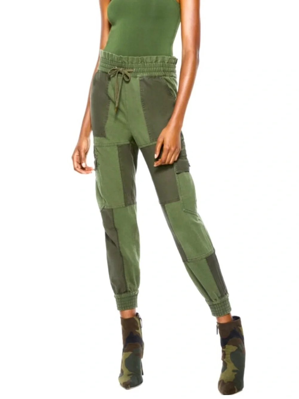 Alice + Olivia Jogger Tribeca Patchwork in Green